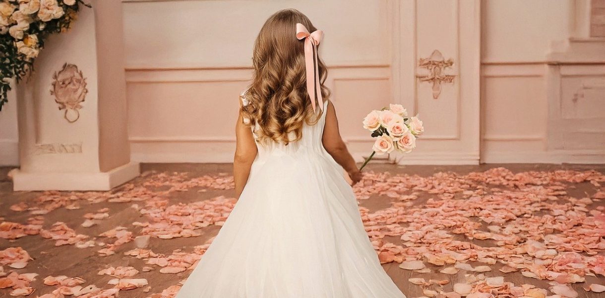flower girl, wedding, little girl, toddler girl in wedding, dressed up, dressy, wedding hall-9574211.jpg
